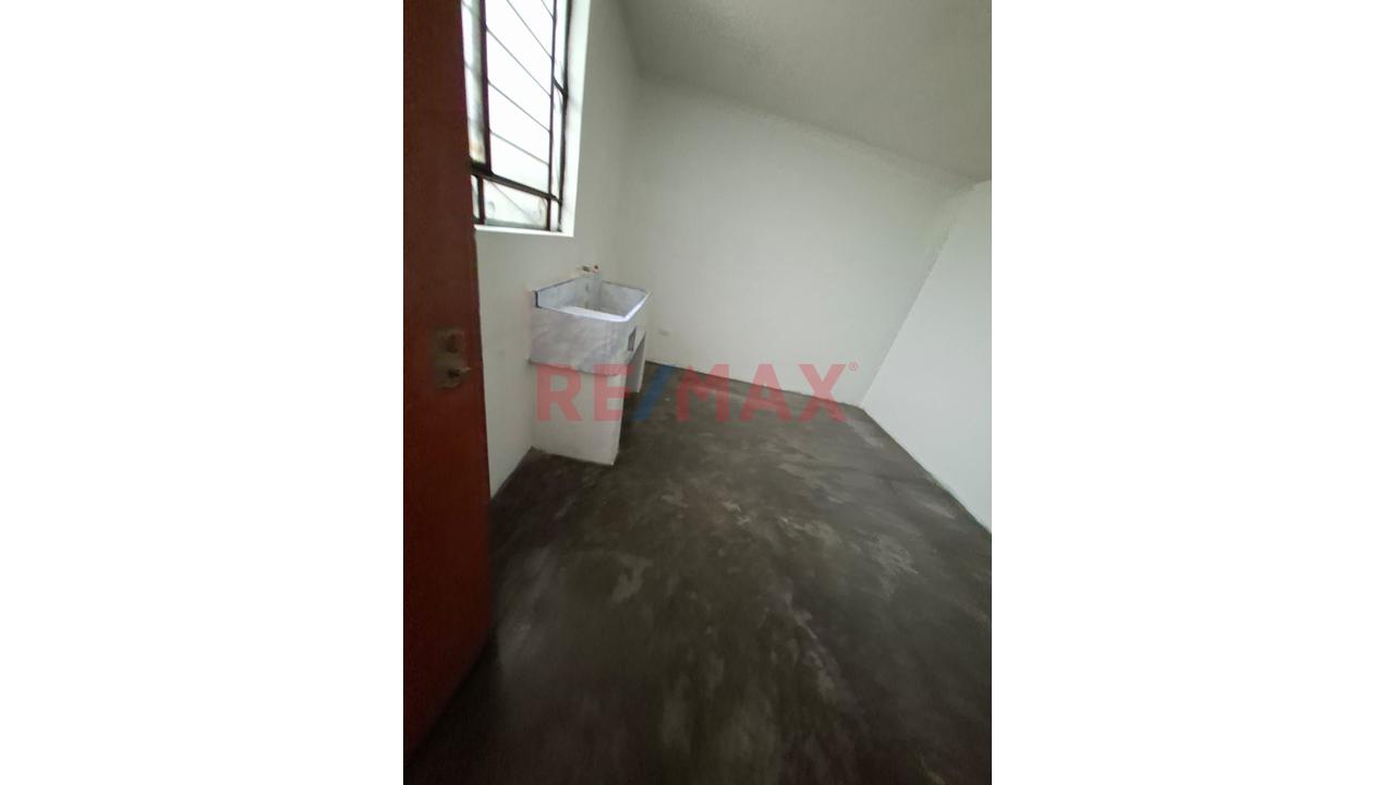 Alquiler 2 Piso Los Olivos 2 Piso 160 M2 Con Balcon Urb. Micaela Bastidas — foto 11
