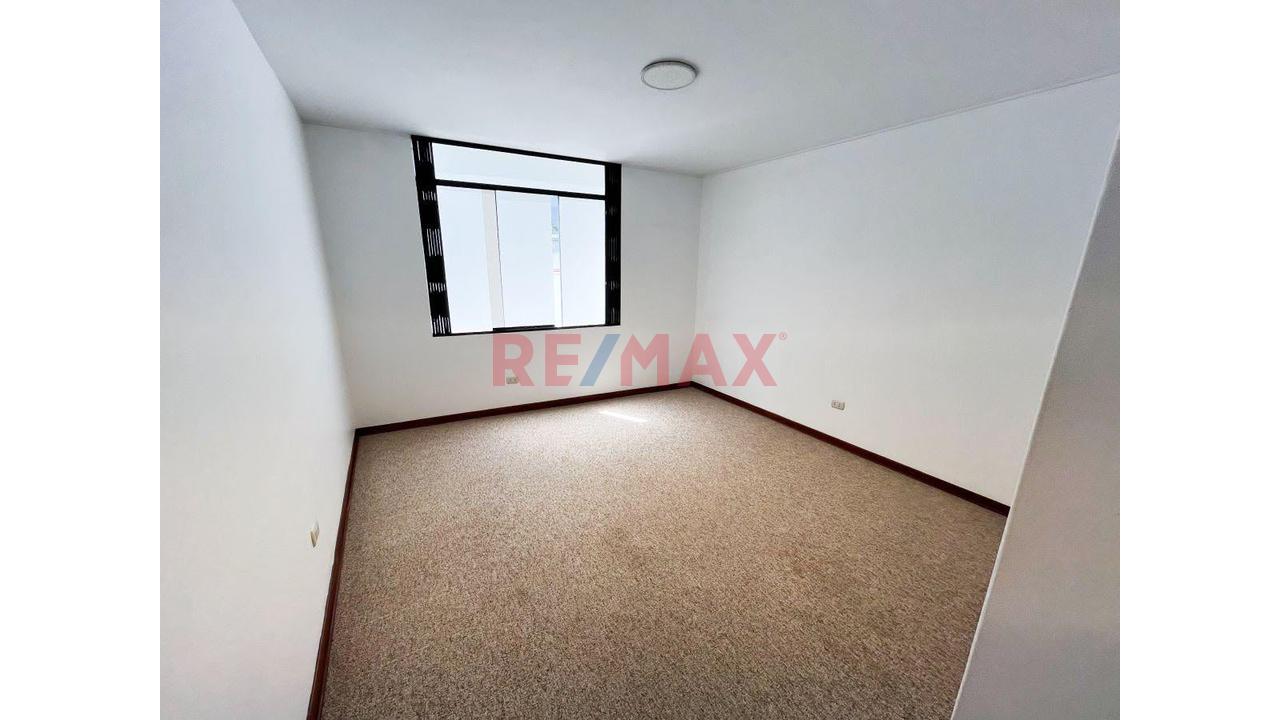 Venta Departamento En Miraflores S/ 901,800 - 5