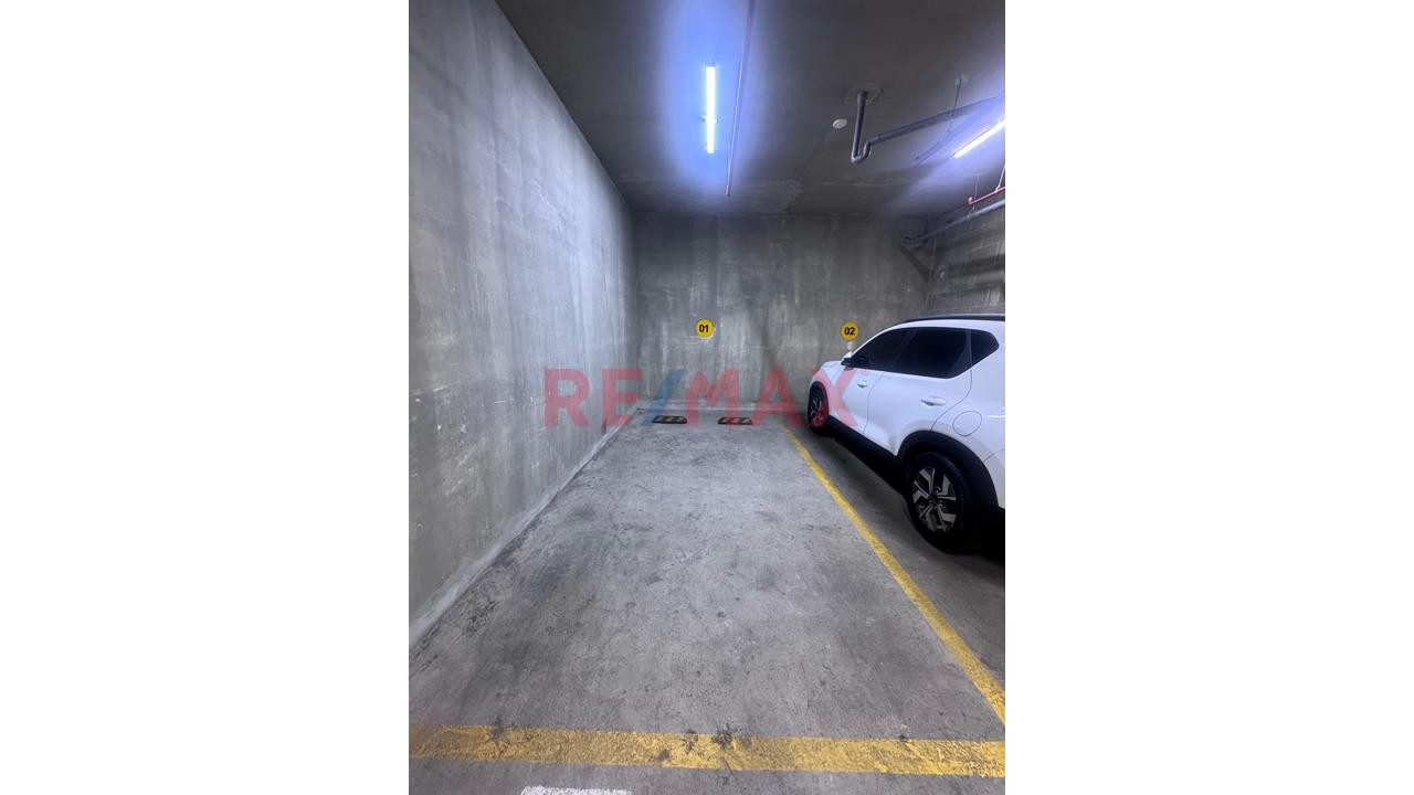🚗 Cochera En Venta – Miraflores - 1
