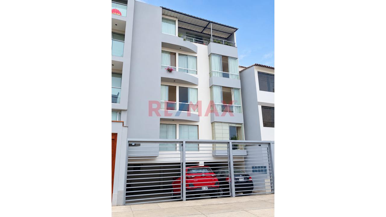 Vendo Departamento Triplex Altura Del Óvalo Los Cóndores En La Molina — foto 12