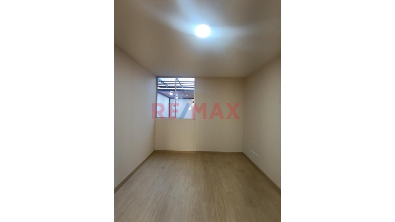 Alquilo Departamento En 1Er Piso De Estreno — foto 14