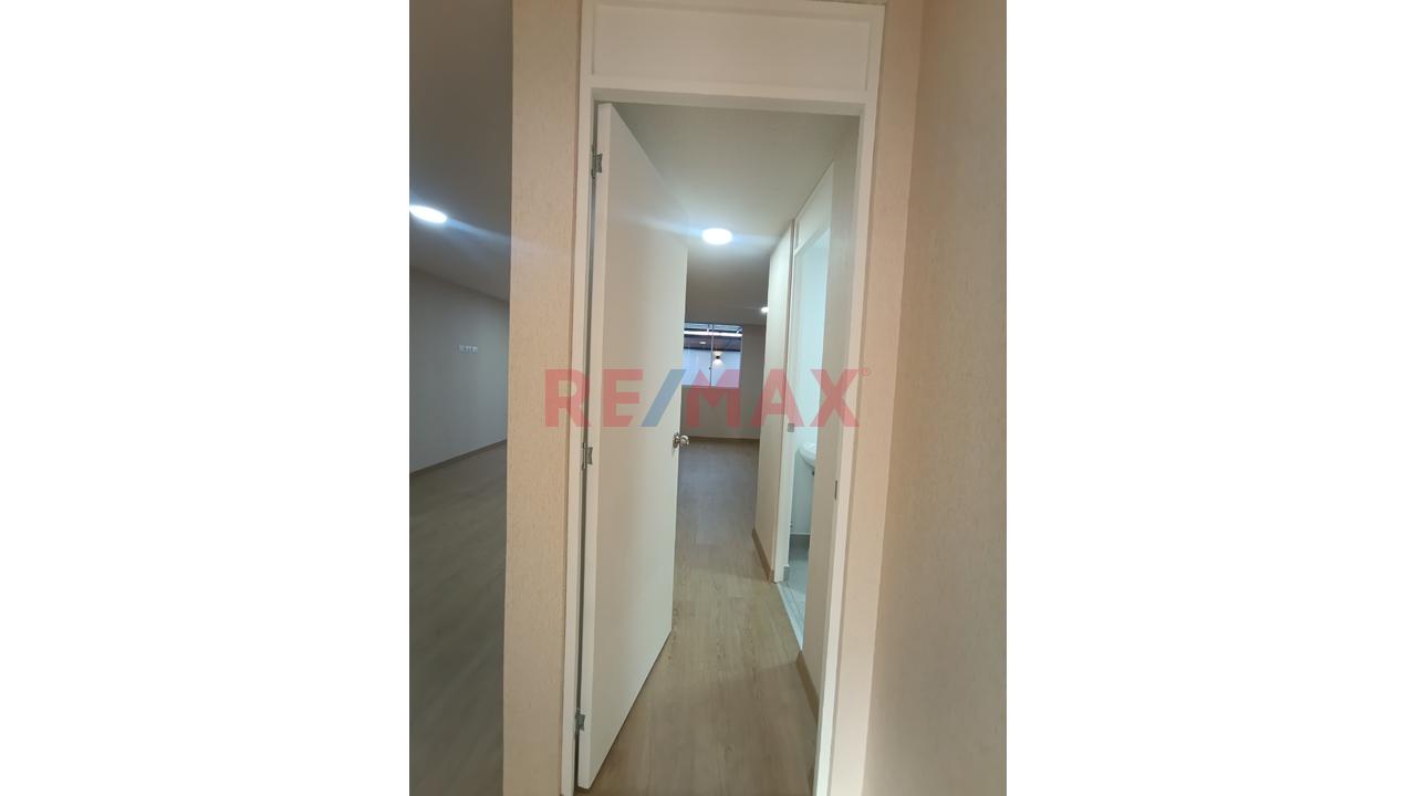 Alquilo Departamento En 1Er Piso De Estreno — foto 13