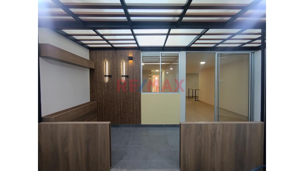 Alquilo Departamento En 1Er Piso De Estreno — foto 3