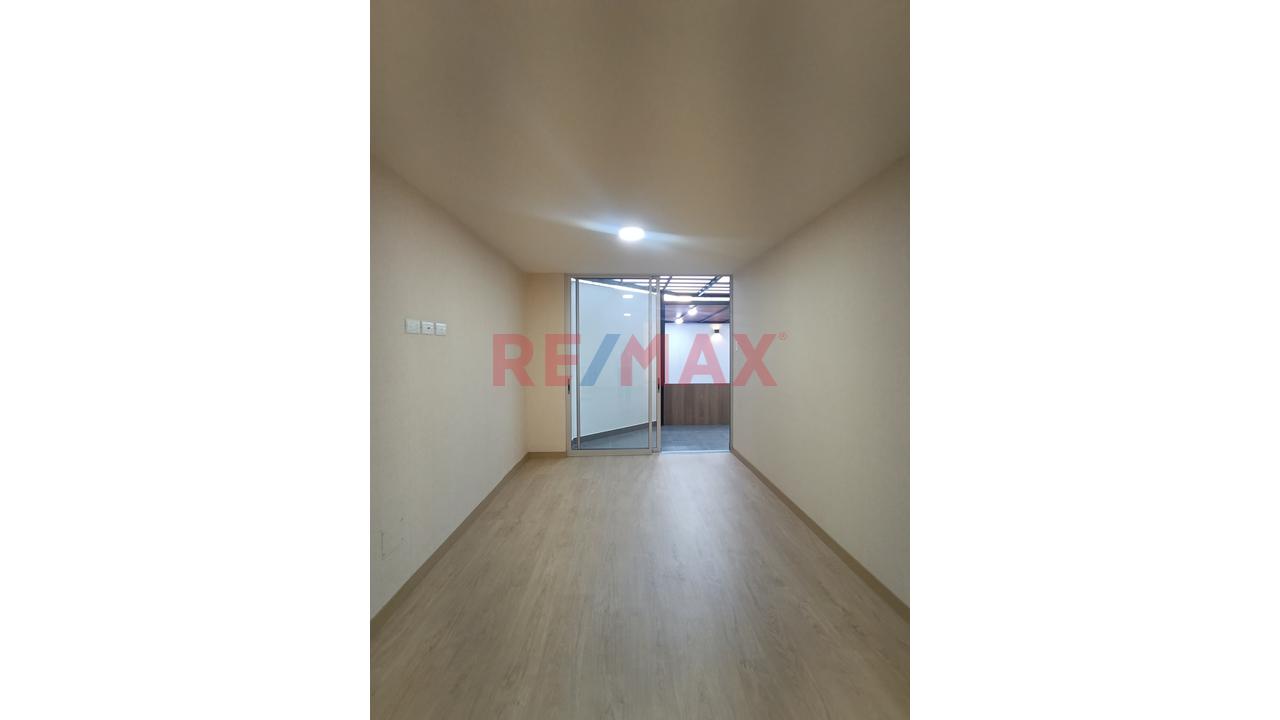 Alquilo Departamento En 1Er Piso De Estreno — foto 12
