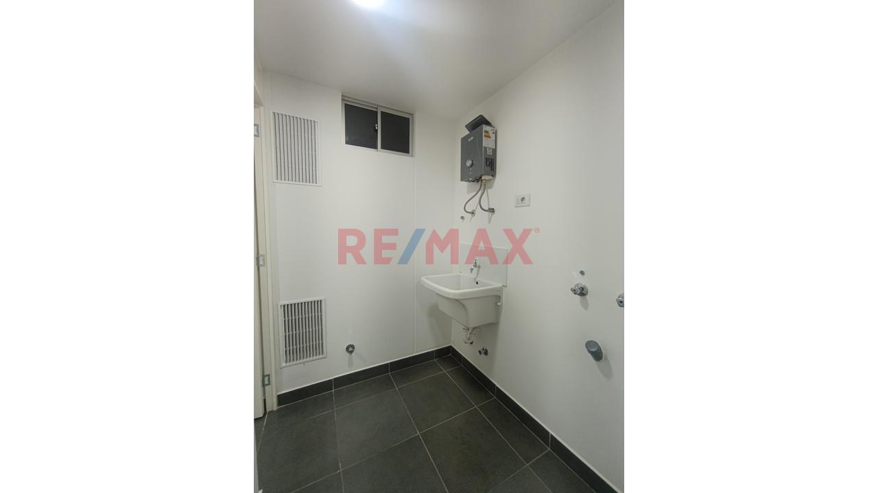 Alquilo Departamento En 1Er Piso De Estreno — foto 7