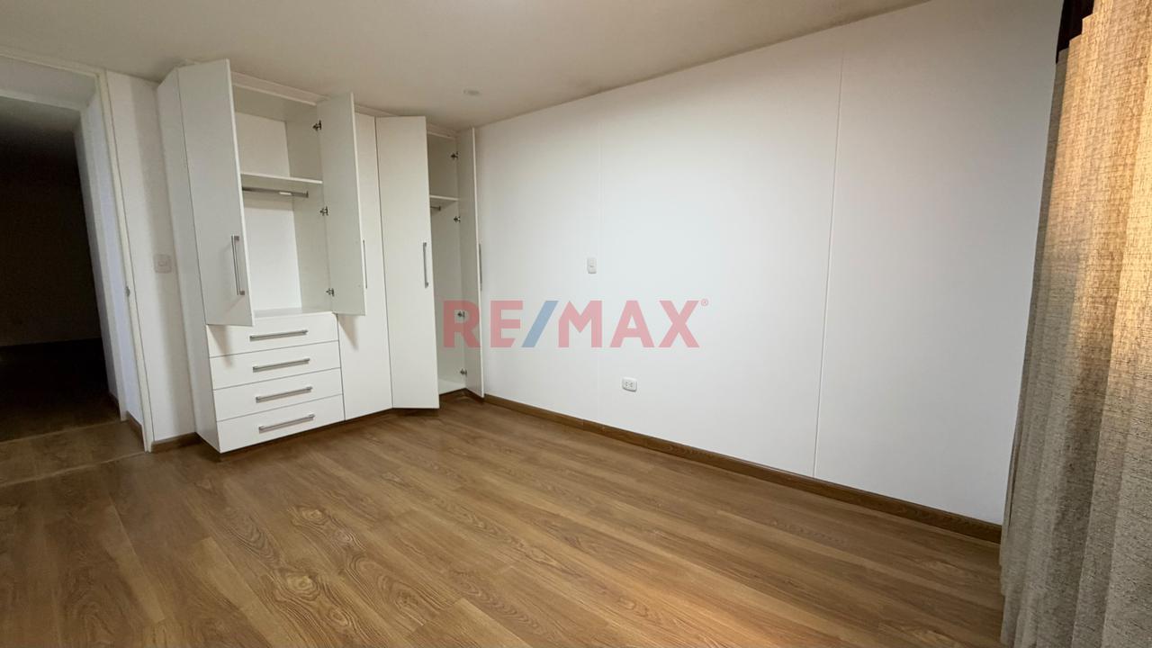 En Venta🏡 ¡Moderno, Amplio Y Con Espacios Que Enamoran En Cerro Colorado! — foto 6