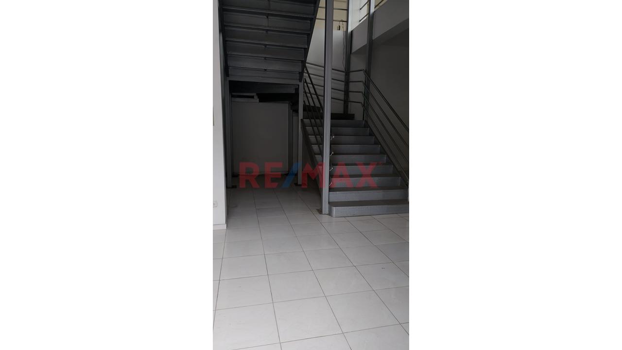 Alquilo Edificio Comercial 6 Pisos Frente Al Centro Comercial Honduras-El Parral Comas!!! - 17