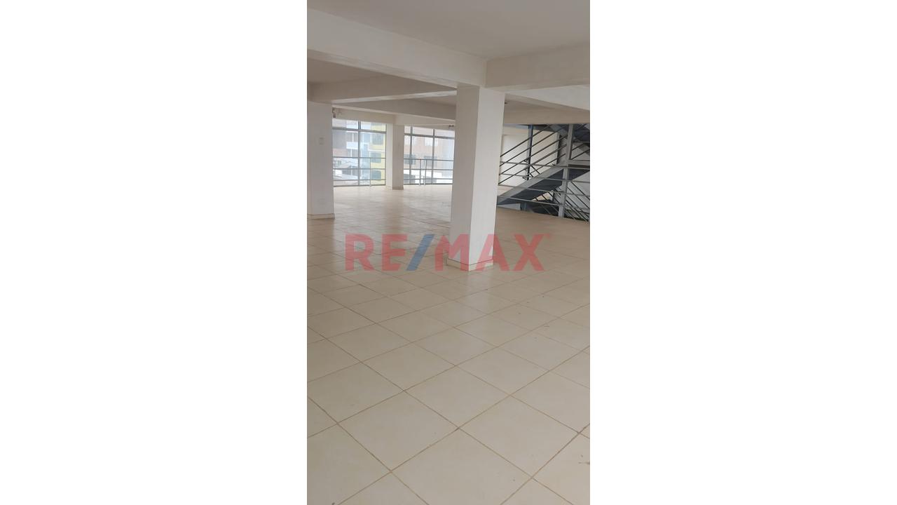 Alquilo Edificio Comercial 6 Pisos Frente Al Centro Comercial Honduras-El Parral Comas!!! - 9
