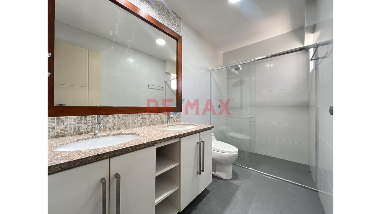 Exclusivo Departamento De 214.54 M² En Alquiler En Challapampa | Vista A Los Volcanes | 2 Estacionamientos — foto 12