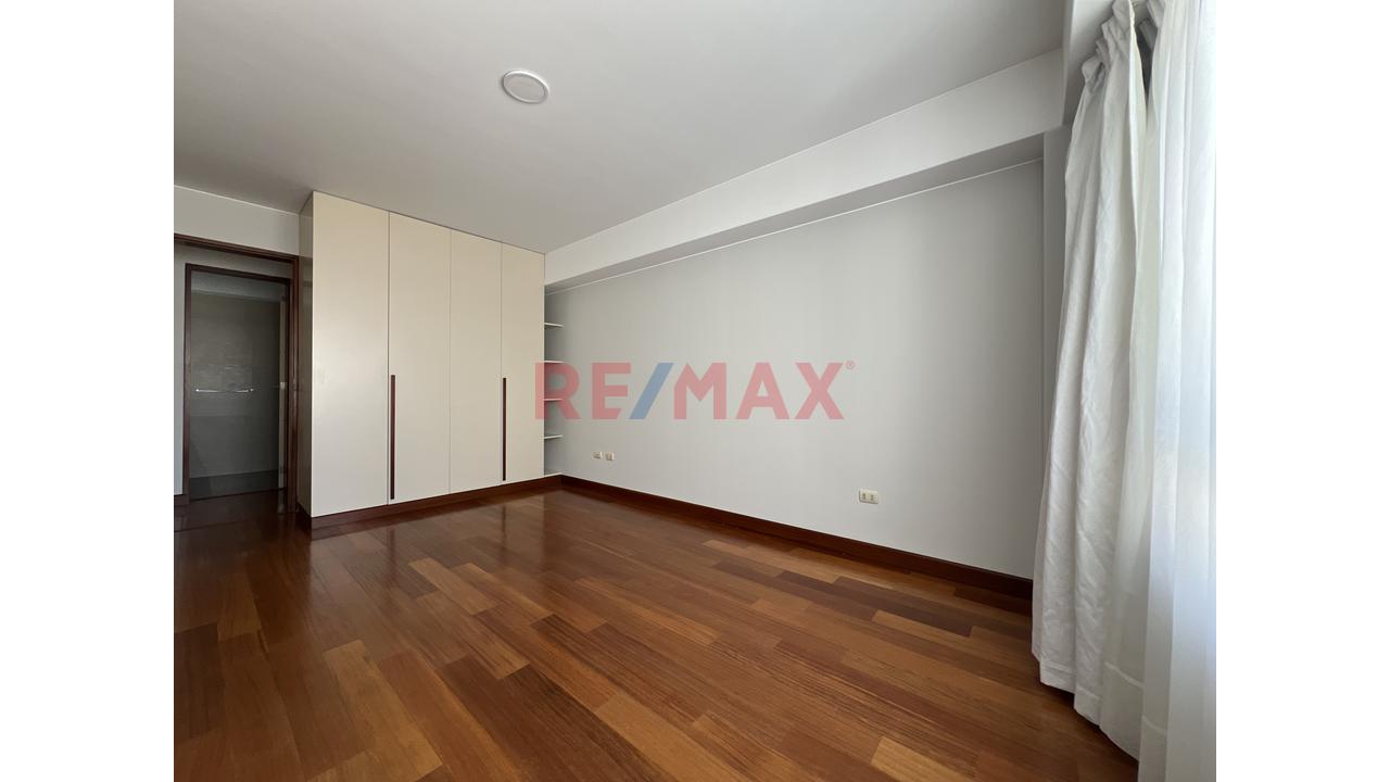 Exclusivo Departamento De 214.54 M² En Alquiler En Challapampa | Vista A Los Volcanes | 2 Estacionamientos — foto 2