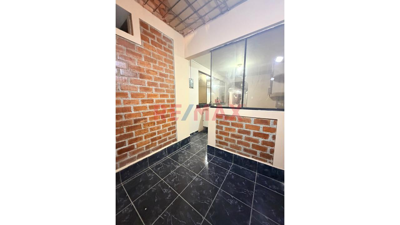 Amplio Inmueble De 180 M² Ideal Para Uso Comercial — foto 5
