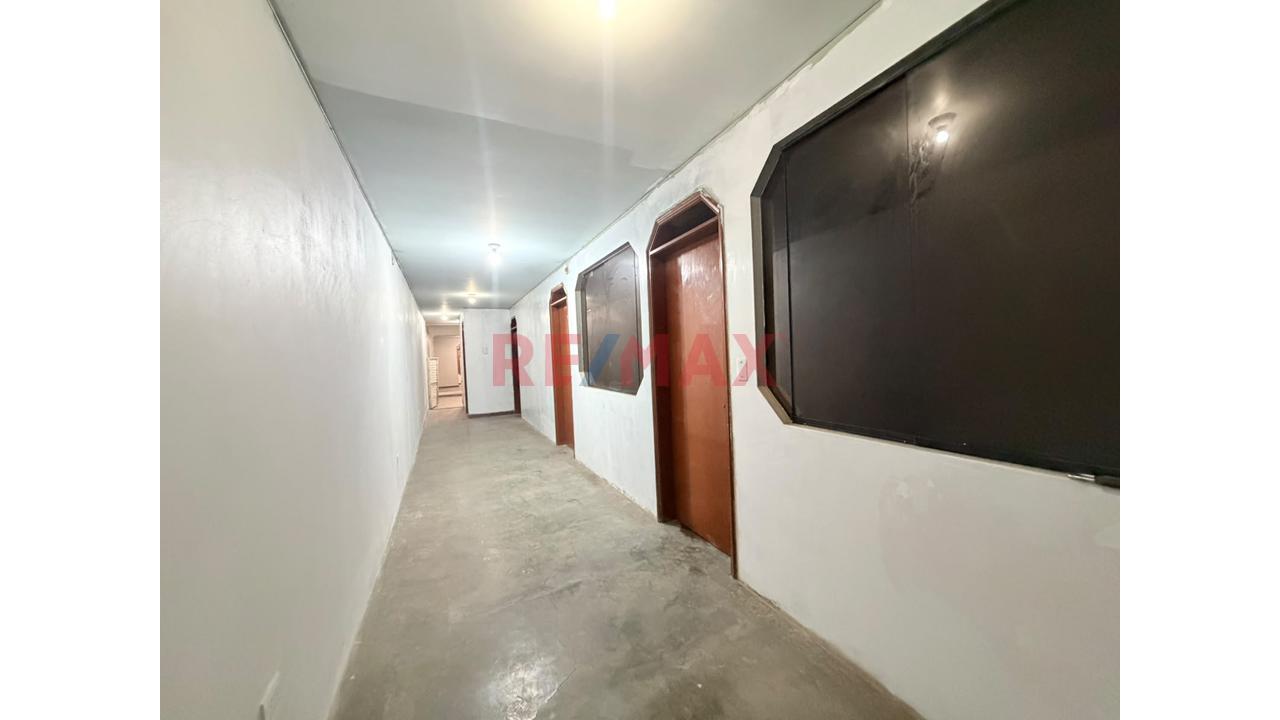Amplio Inmueble De 180 M² Ideal Para Uso Comercial — foto 4