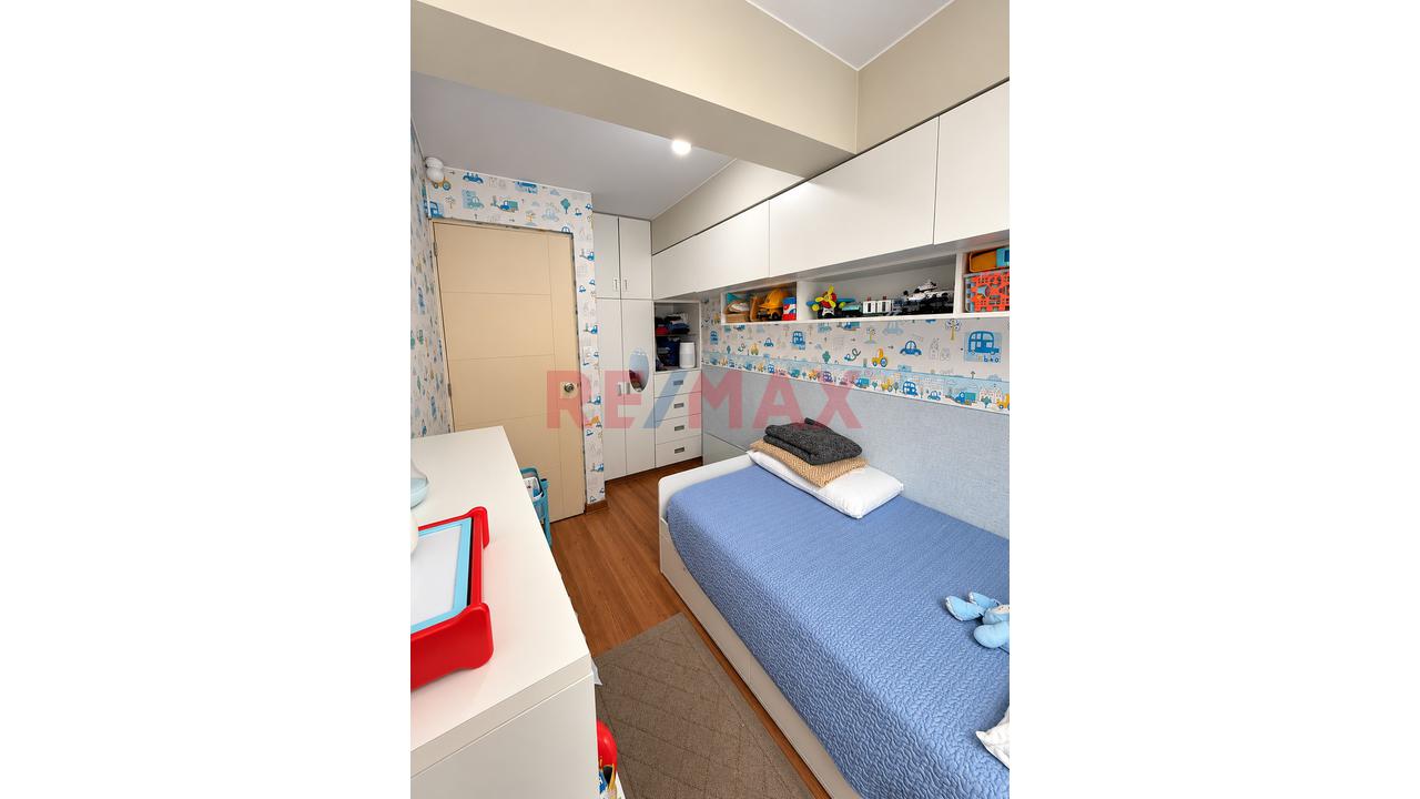 Departamento En Venta En Surquillo | 3 Dormitorios, 2 Baños Y Cochera — foto 6