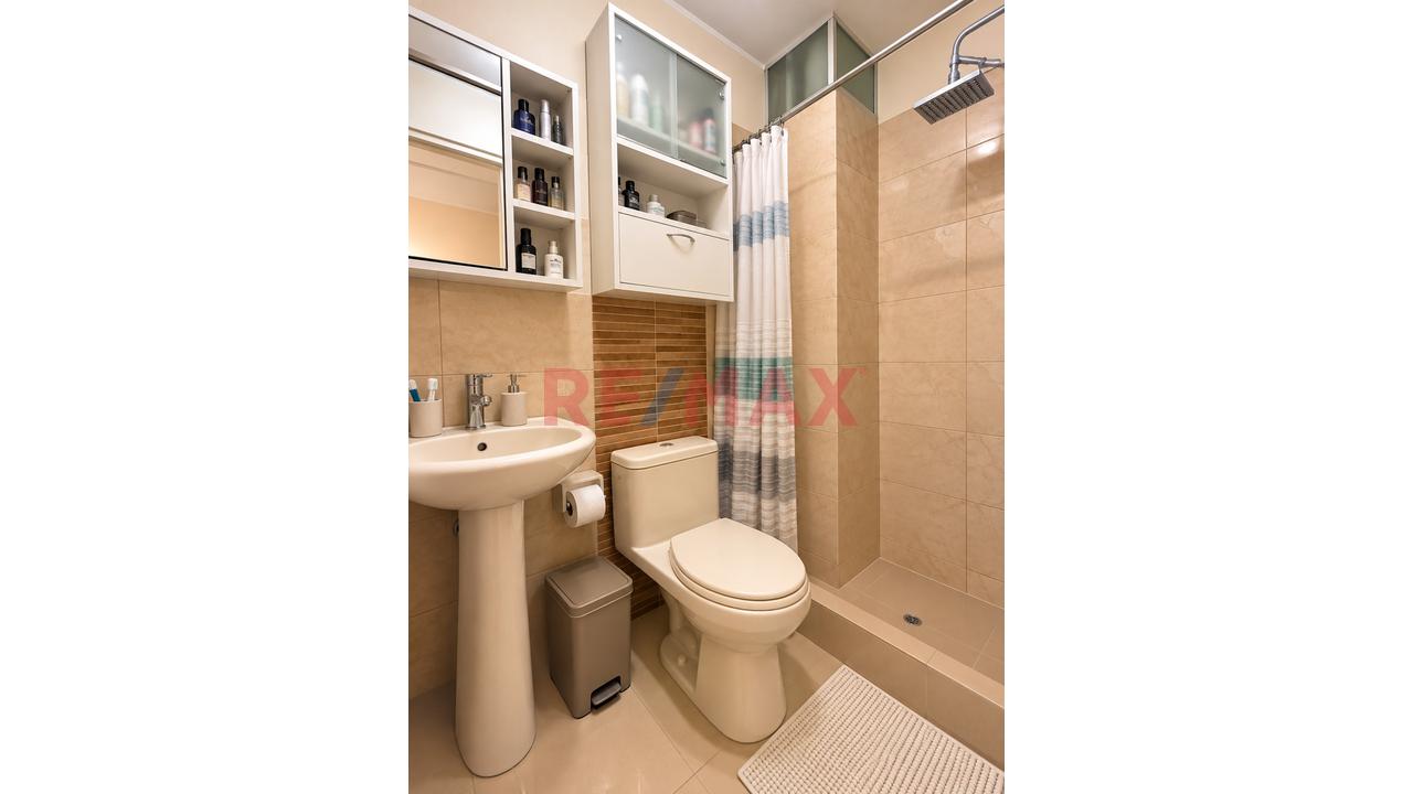 Departamento En Venta En Surquillo | 3 Dormitorios, 2 Baños Y Cochera — foto 10