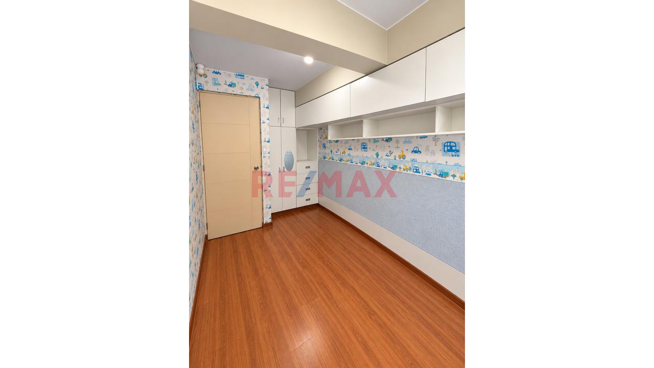 Departamento En Venta En Surquillo | 3 Dormitorios, 2 Baños Y Cochera — foto 12