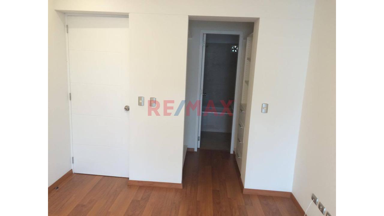 Vive En Exclusiva Zona De Miraflores!!..Departamento De 120 M2, 5To Piso, Estacionamiento Y Depósito — foto 7