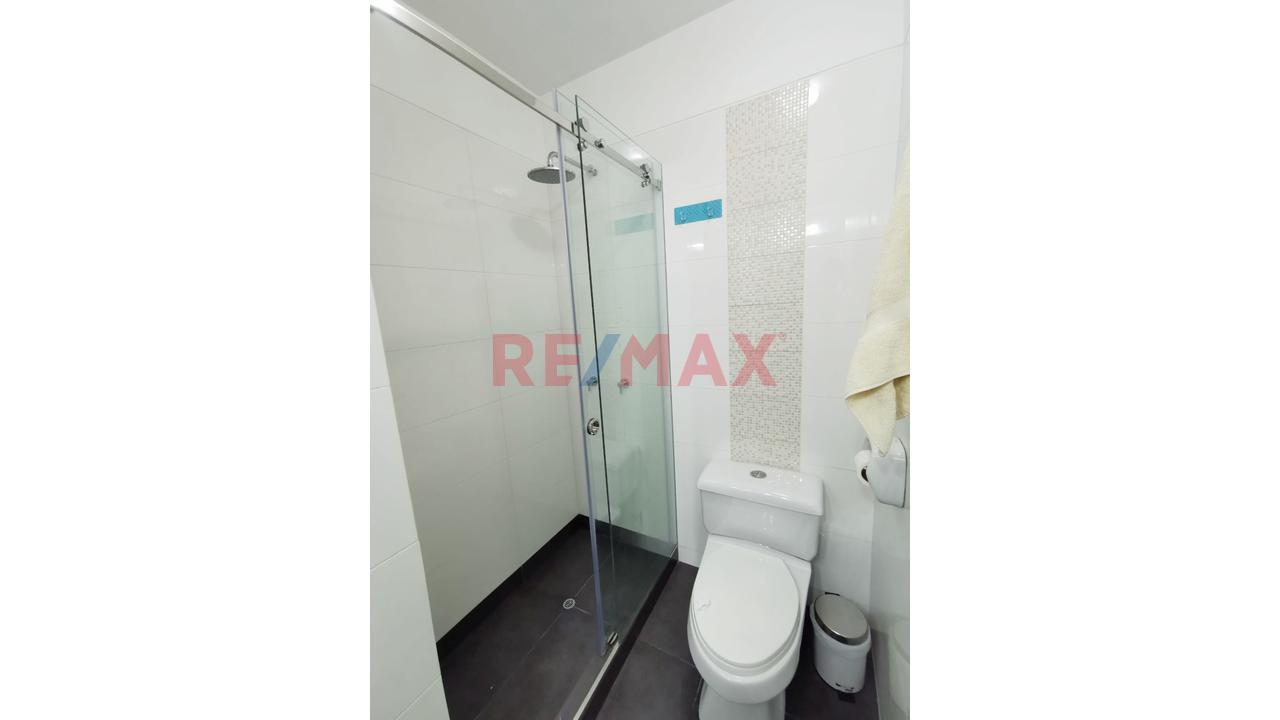 Vive En Exclusiva Zona De Miraflores!!..Departamento De 120 M2, 5To Piso, Estacionamiento Y Depósito — foto 12