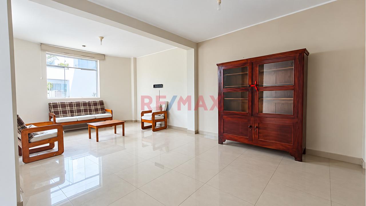 Alquiler De Casa En Exclusivo Condominio De Sunampe Con Cochera — foto 2