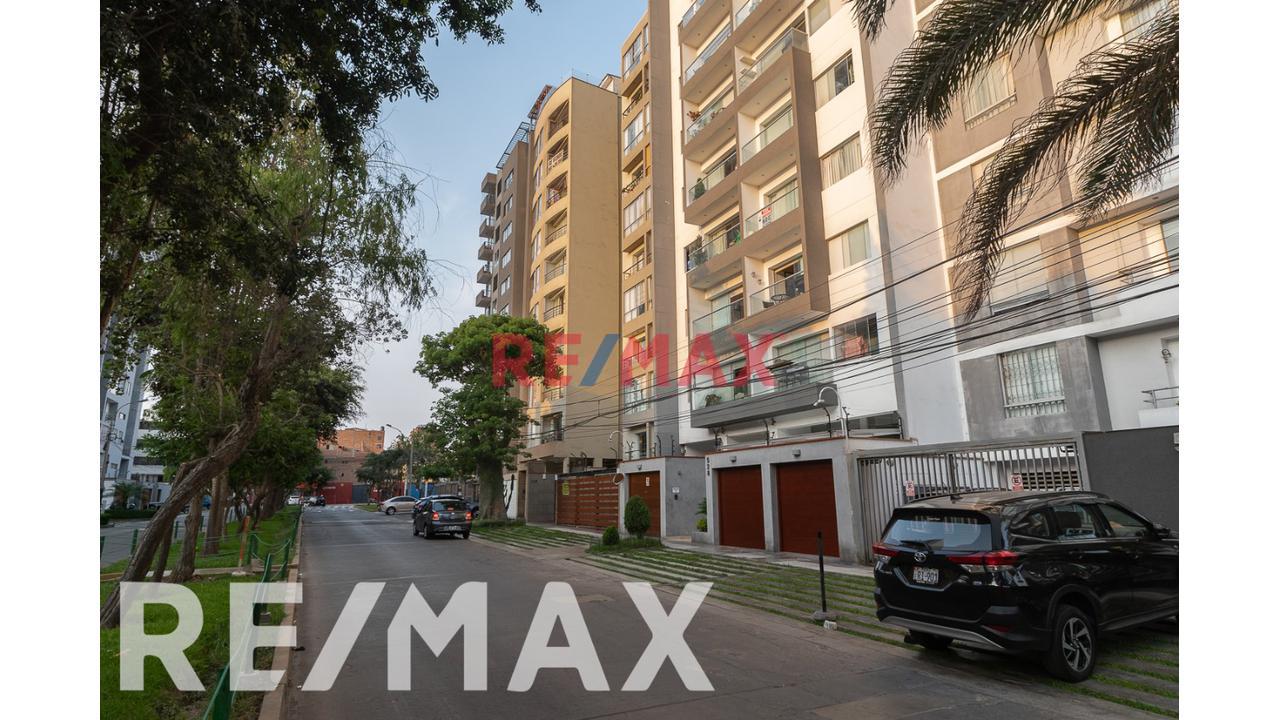 Alquilo Departamento Con Balcón Y Rooftop, Limite Con Aurora Miraflores — foto 2