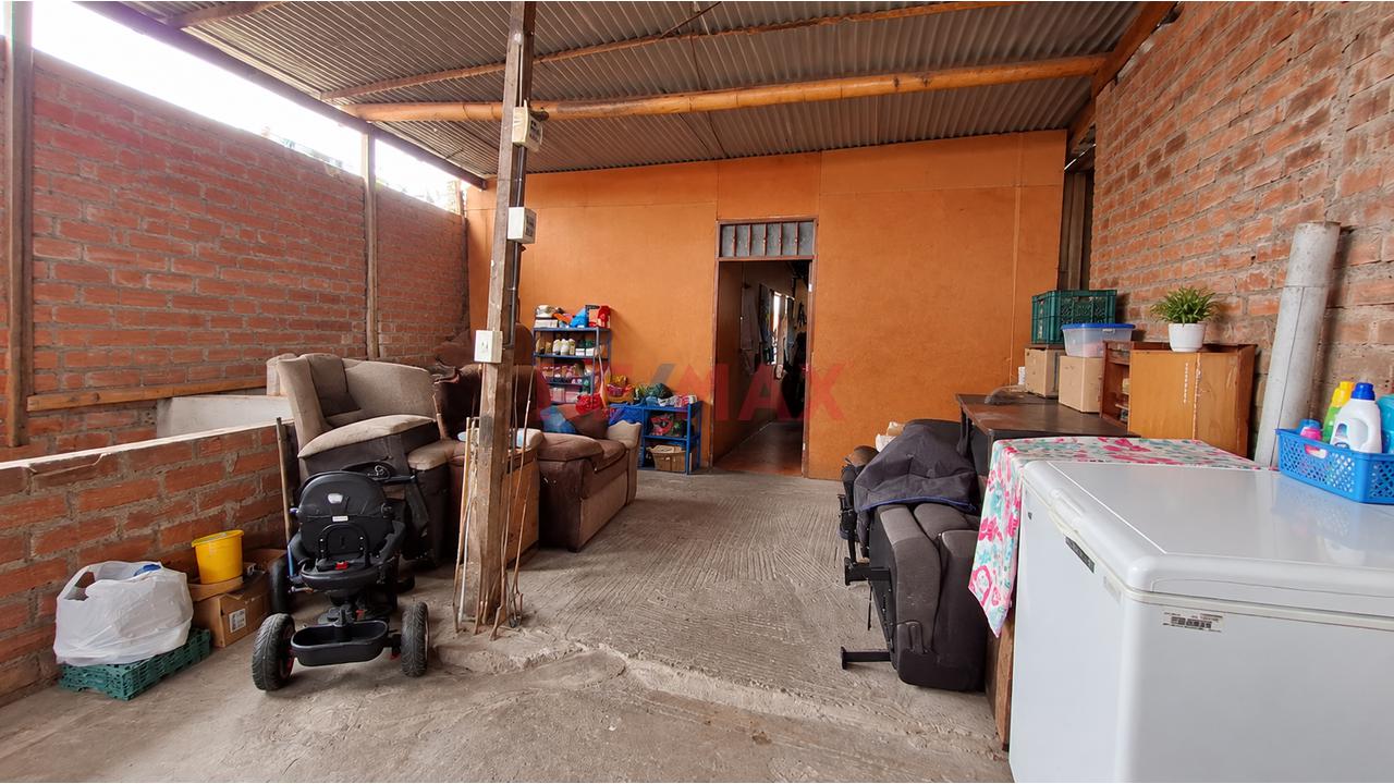 Se Vende Casa De 3 Pisos Cercal Al Mercado Cuarta Etapa Cerca A La Estacion Del Tren — foto 14