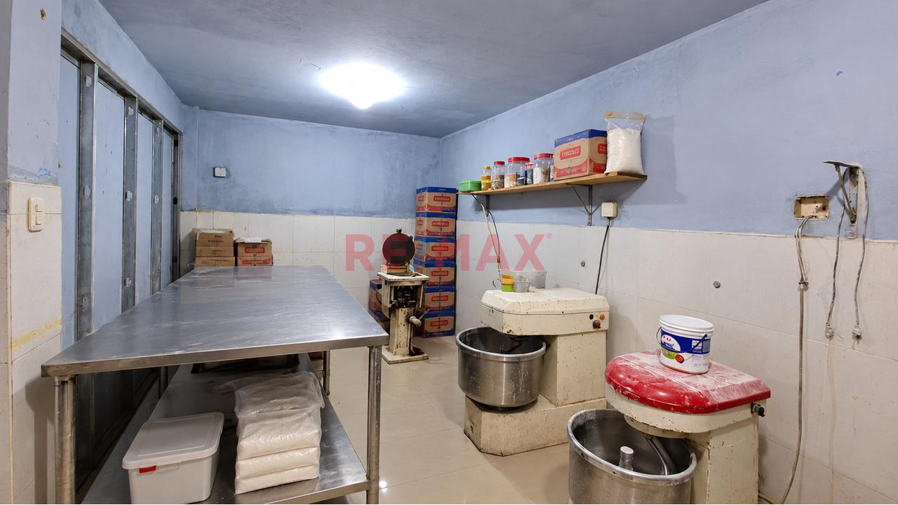 Se Vende Casa De 3 Pisos Cercal Al Mercado Cuarta Etapa Cerca A La Estacion Del Tren — foto 3