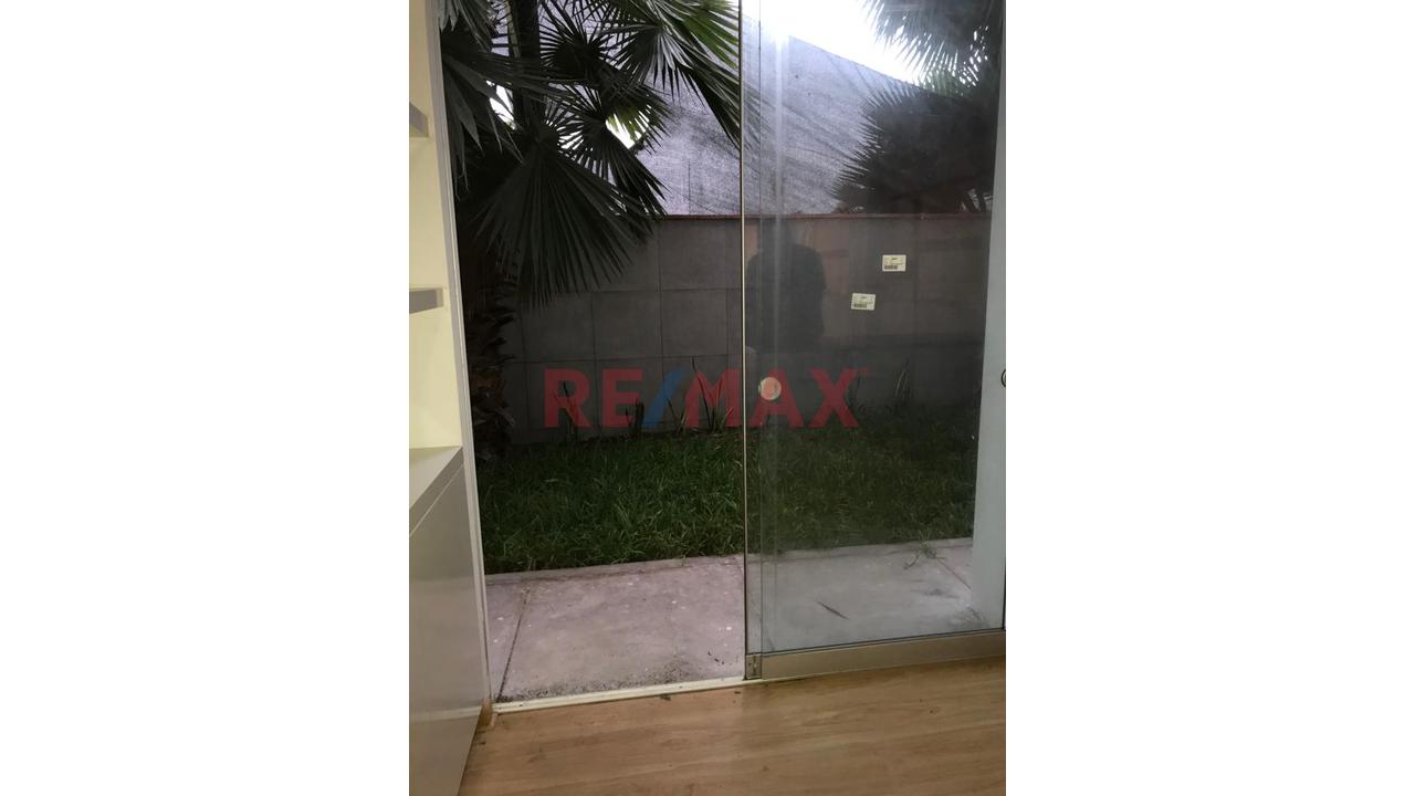 Amplia Casa En Condominio Cerrado Con Terraza, Jardín Y Estacionamiento Cerca A Colegios Y Universidades — foto 8
