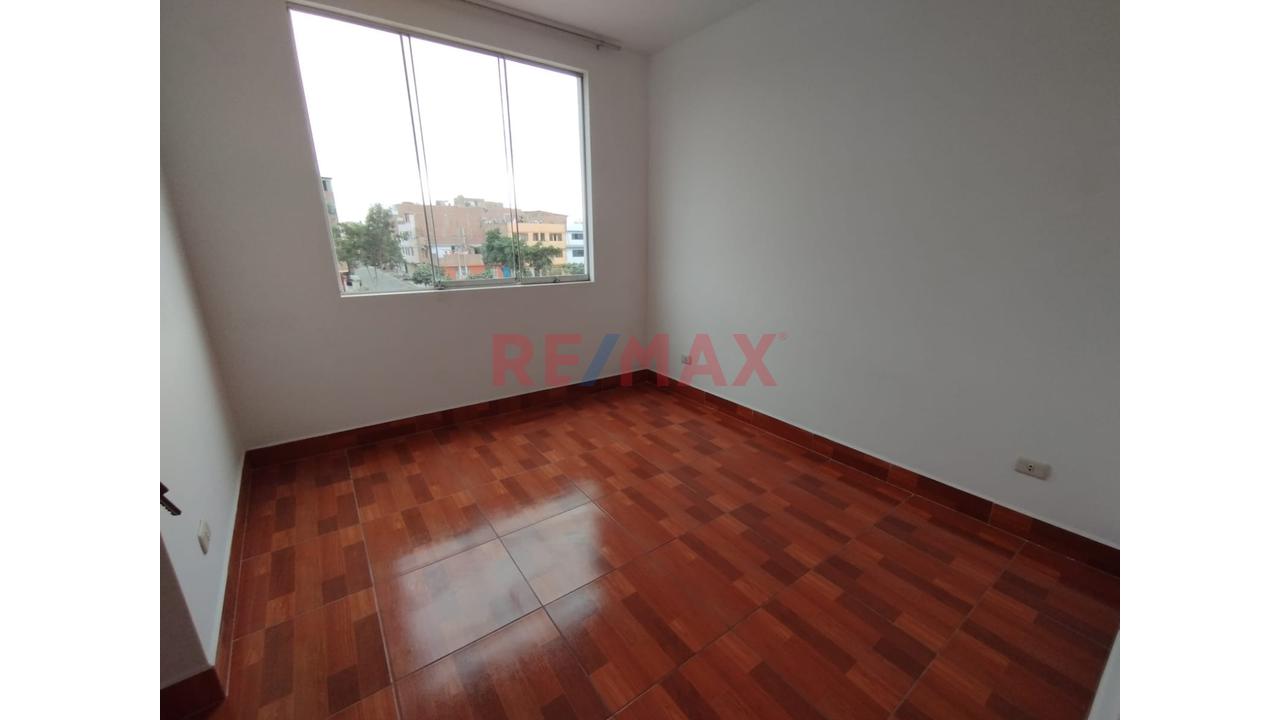 Alquiler De Departamento 3Er Piso Urb. Los Libertadores - Smp — foto 9