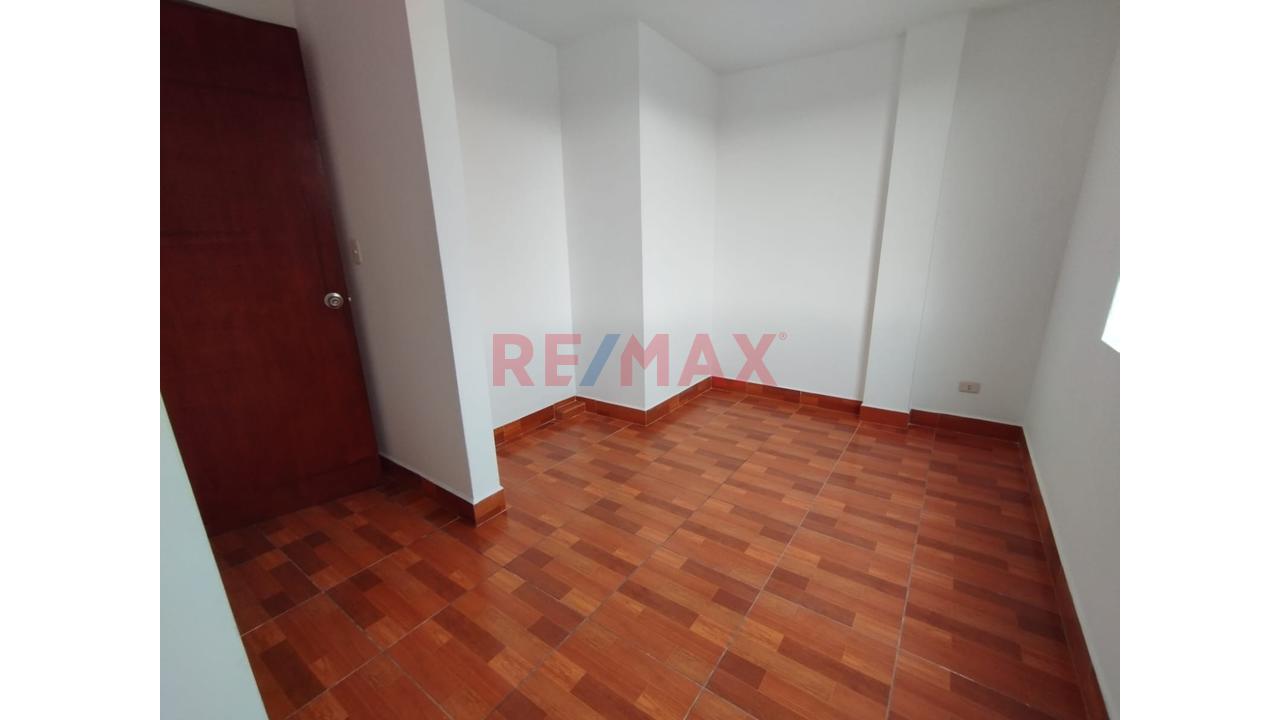 Alquiler De Departamento 3Er Piso Urb. Los Libertadores - Smp — foto 8