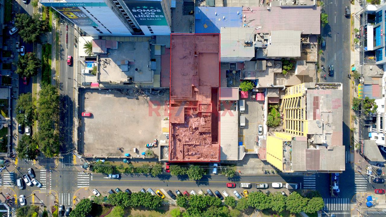 Se Vende Excelente Terreno Comercial 1,032 M2 - 5