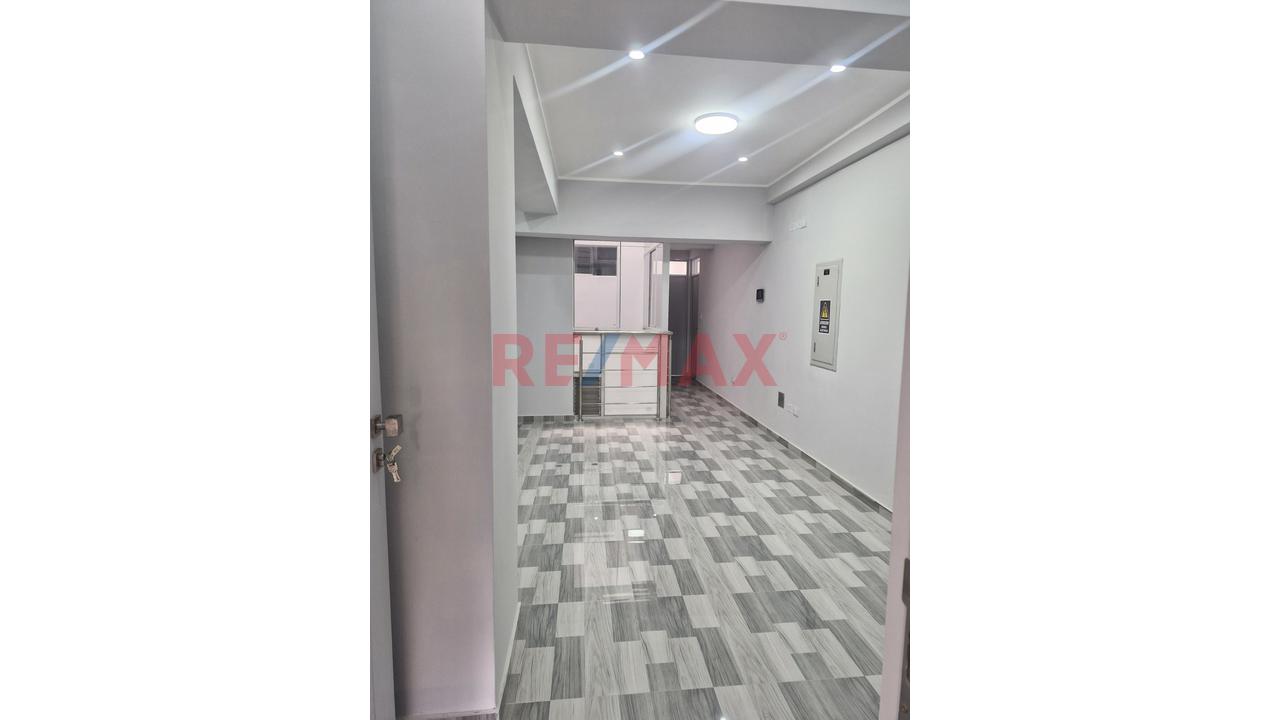 Oficina Comercial En Alquiler Cerca Al Mall Porongoche, - 2