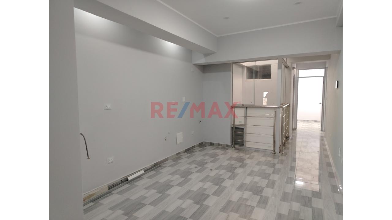 Oficina Comercial En Alquiler Cerca Al Mall Porongoche, - 12