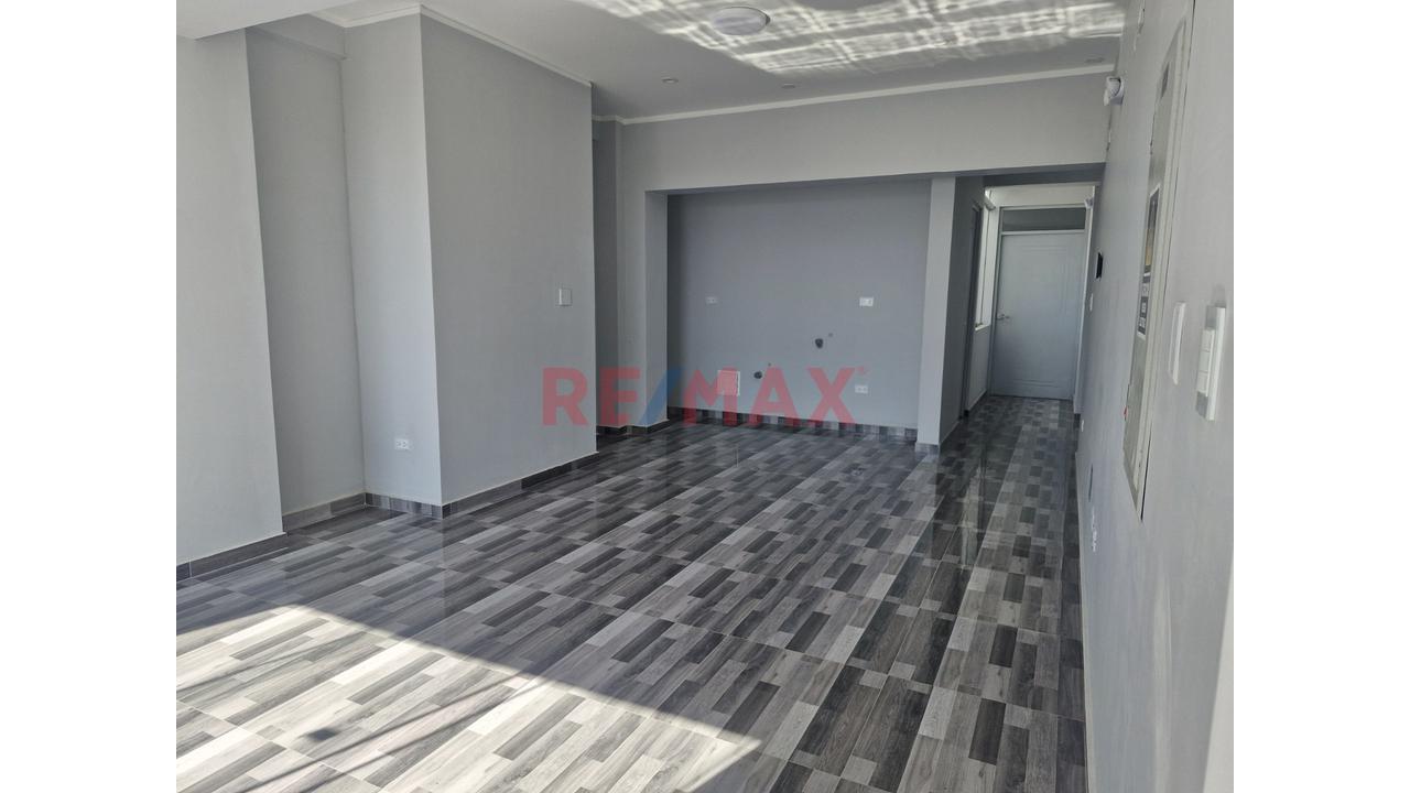 Oficina Comercial En Alquiler Cerca Al Mall Porongoche, - 5