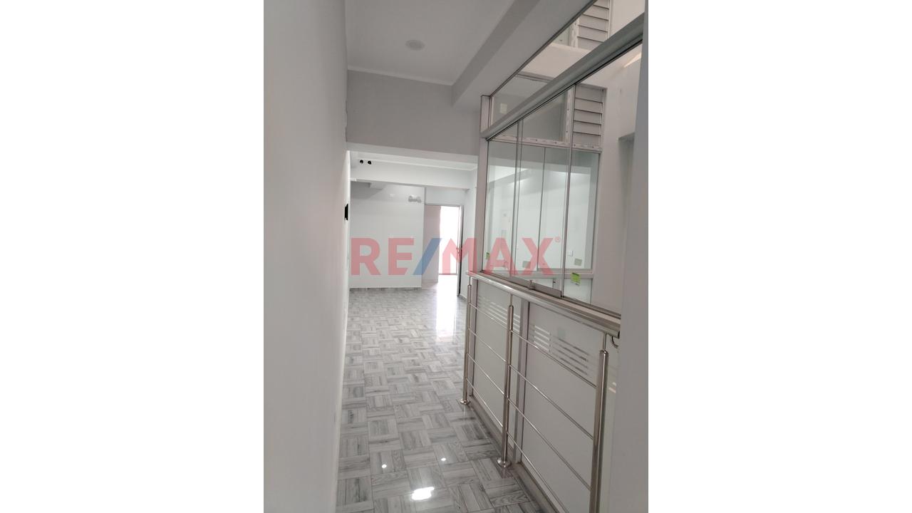 Oficina Comercial En Alquiler Cerca Al Mall Porongoche, - 16