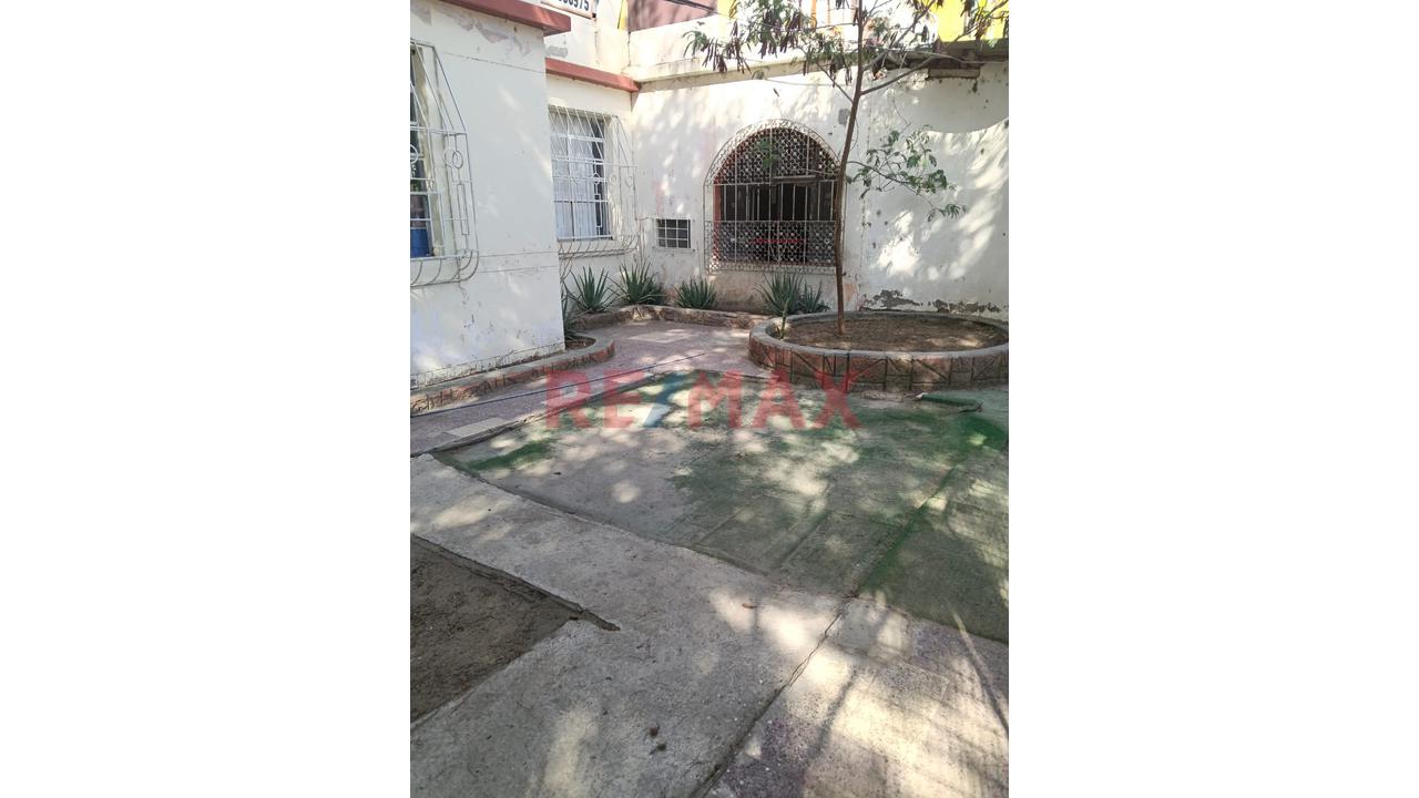 !!Gran Oportunidad!! Venta De Imponente Propiedad Amplia Y Ubicada En Zona Estrategica De Talara - 3