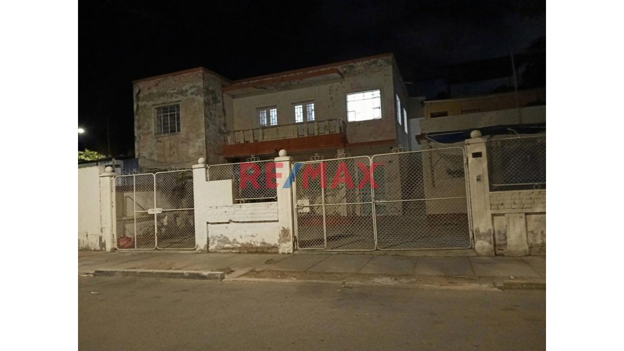 !!Gran Oportunidad!! Venta De Imponente Propiedad Amplia Y Ubicada En Zona Estrategica De Talara - 1