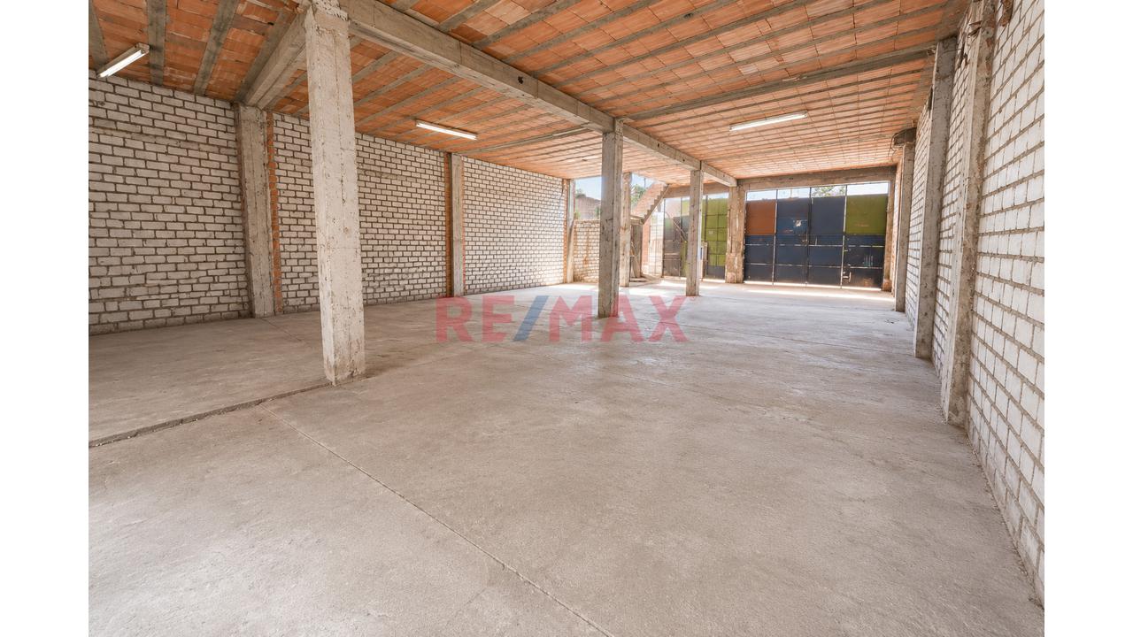 Venta Casa 2 Pisos Como Terreno En San Martin De Porres - 1