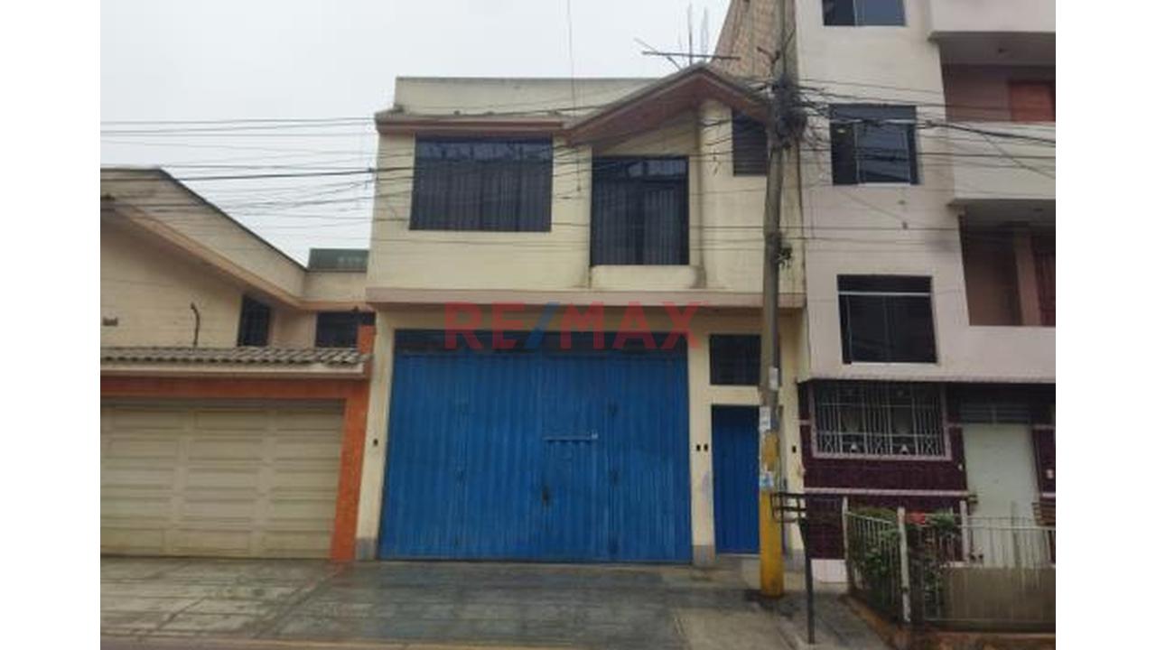 🏡 ¡Amplia Casa En Venta En Ceres, Ate! 2 Pisos - 1