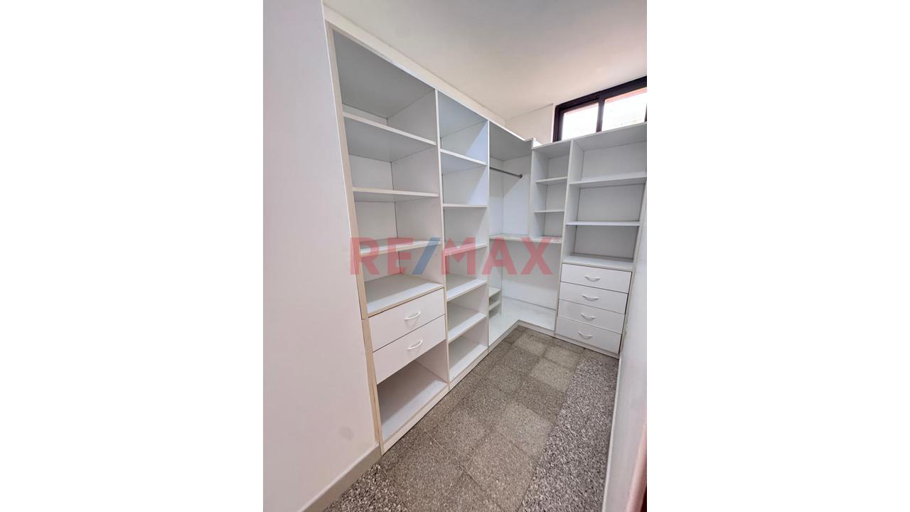Casa En Alquiler Para Uso Comercial | Los Geranios Cerca Al Colegio De Ingenieros - 13