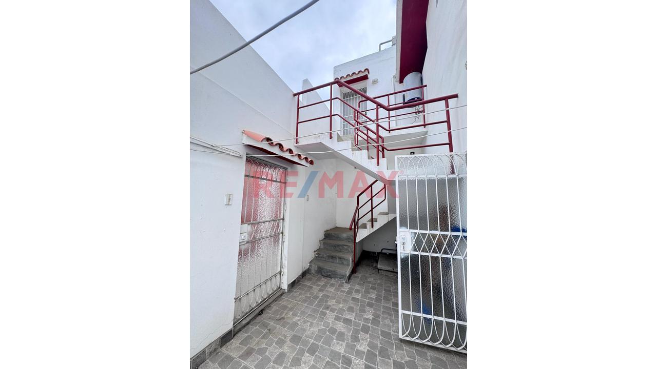 Casa En Alquiler Para Uso Comercial | Los Geranios Cerca Al Colegio De Ingenieros - 2