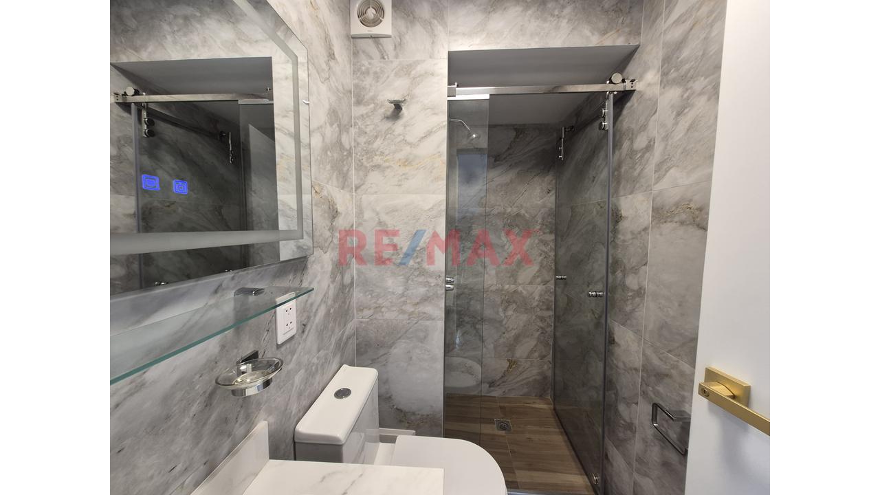 Duplex En Venta Totalmente Remodelado: 160 M² 4 Dormitorios 3 Baños Completos Y Estacionamiento En El Corazon De Miraflores - 4