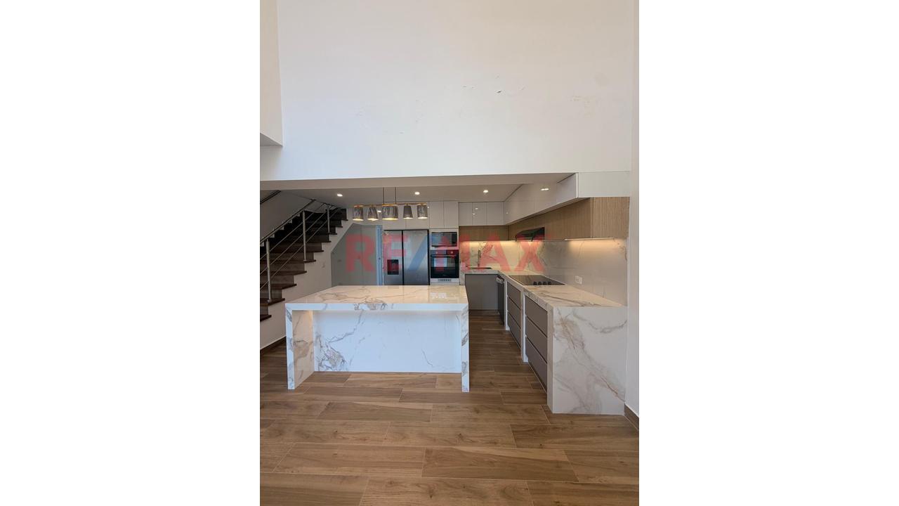 Duplex En Venta Totalmente Remodelado: 160 M² 4 Dormitorios 3 Baños Completos Y Estacionamiento En El Corazon De Miraflores - 6