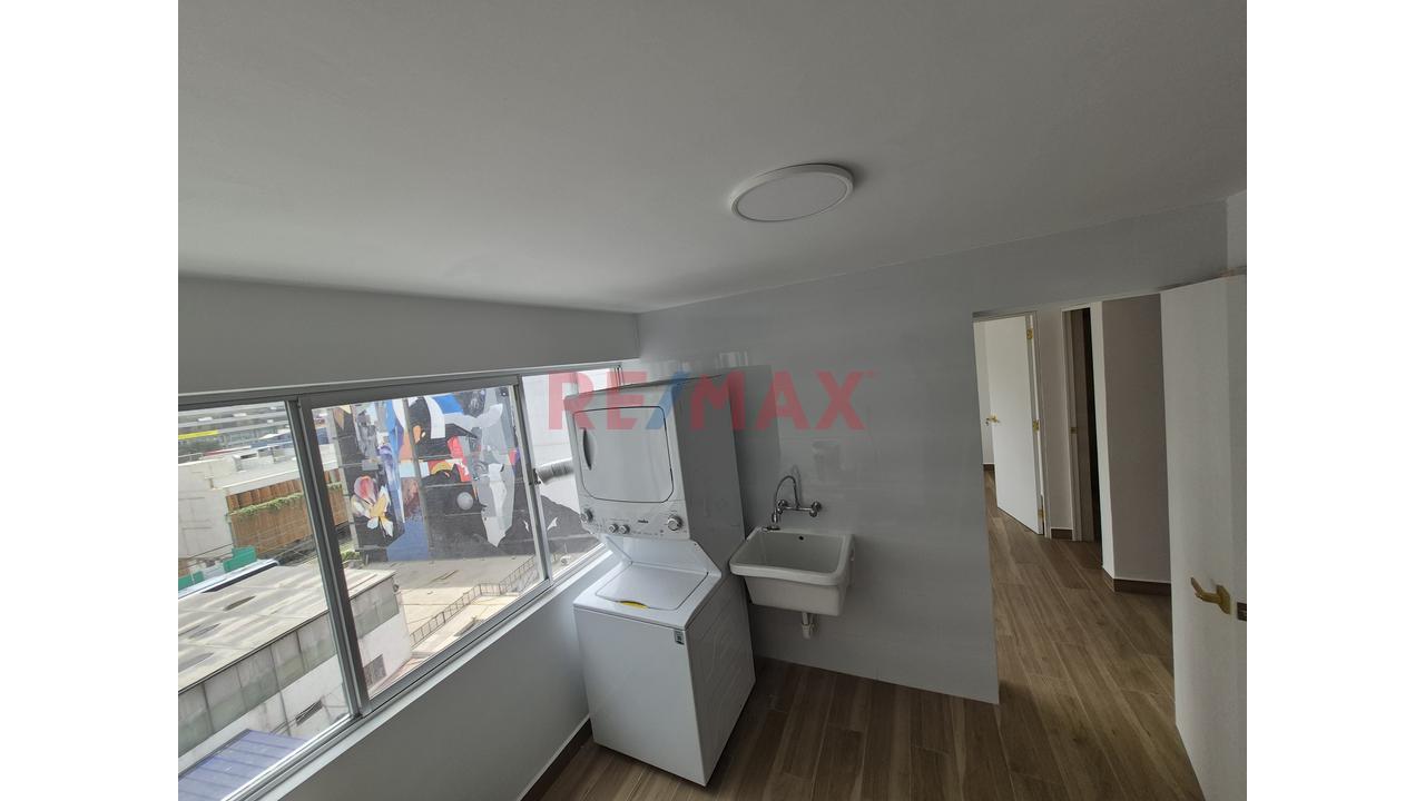 Duplex En Venta Totalmente Remodelado: 160 M² 4 Dormitorios 3 Baños Completos Y Estacionamiento En El Corazon De Miraflores - 13