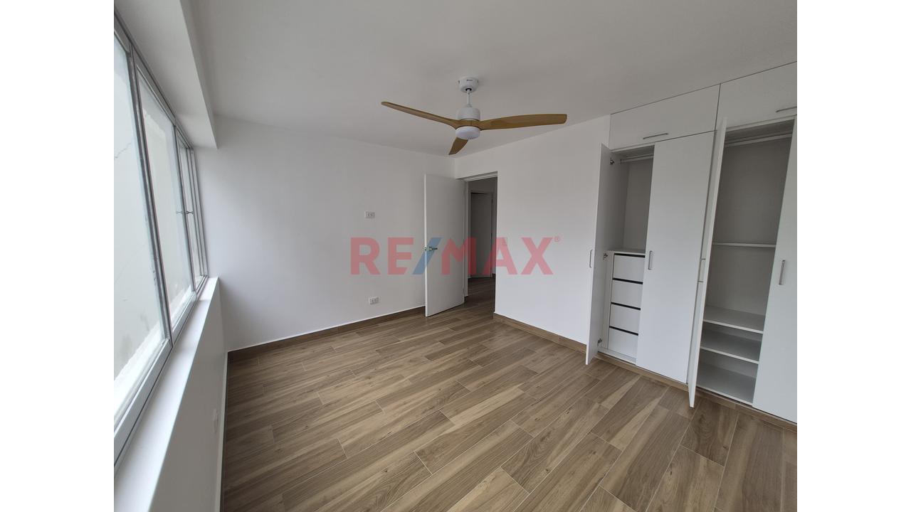 Duplex En Venta Totalmente Remodelado: 160 M² 4 Dormitorios 3 Baños Completos Y Estacionamiento En El Corazon De Miraflores - 10