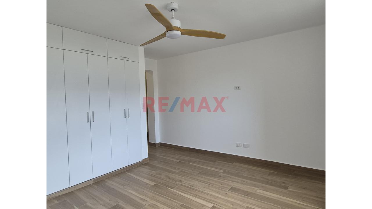 Duplex En Venta Totalmente Remodelado: 160 M² 4 Dormitorios 3 Baños Completos Y Estacionamiento En El Corazon De Miraflores - 3