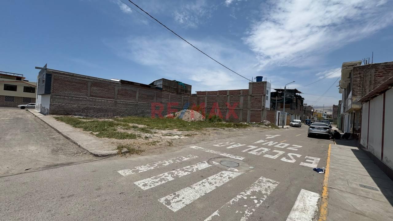 Terreno Urbano En Urb. Santa Rosa - Camaná - 3