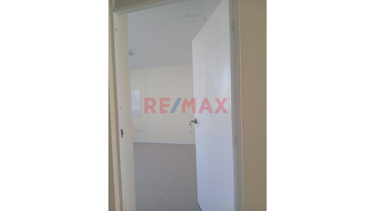🏢 Oficina En Alquiler – Avenida Venezuela, Arequipa - 2