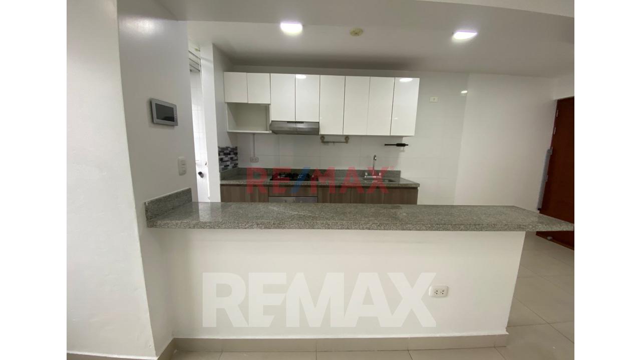 Venta De Departamento De 79 M² En 6.º Piso Con Balcón - Surquillo — foto 4