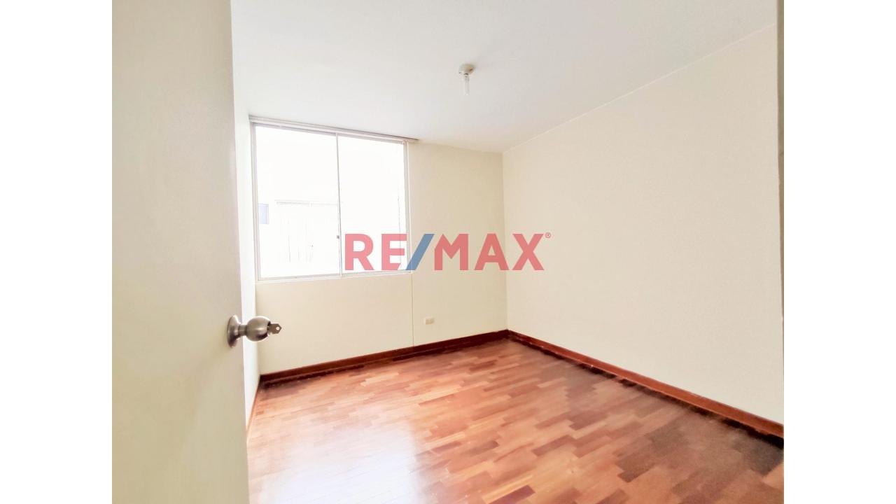 Departamento Frente A Parque, Acogedor Y Luminoso | Ubicación Céntrica — foto 4
