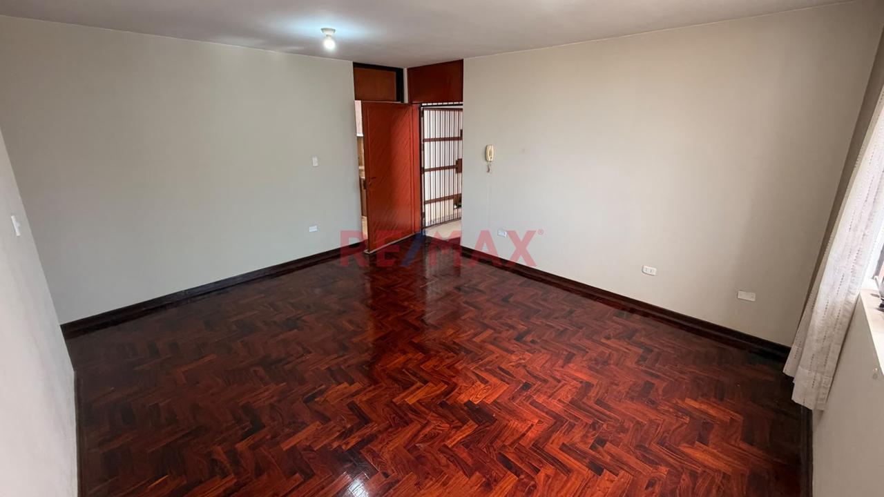 Departamento 3Er Piso En Venta Centro De Chiclayo — foto 2