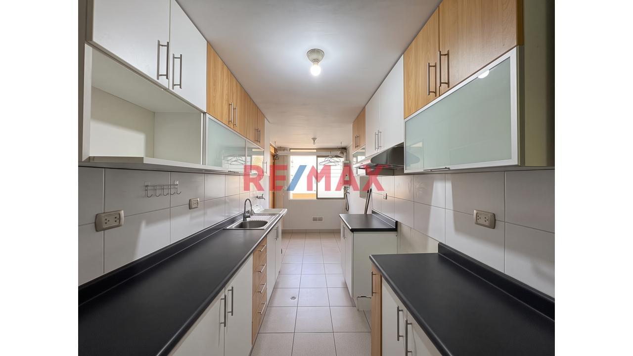 Vive Cerca De Todo | Moderno Departamento A Minutos De La Pucp Y Open Plaza La Marina | Condominio Parques De La Huaca - San Miguel — foto 9